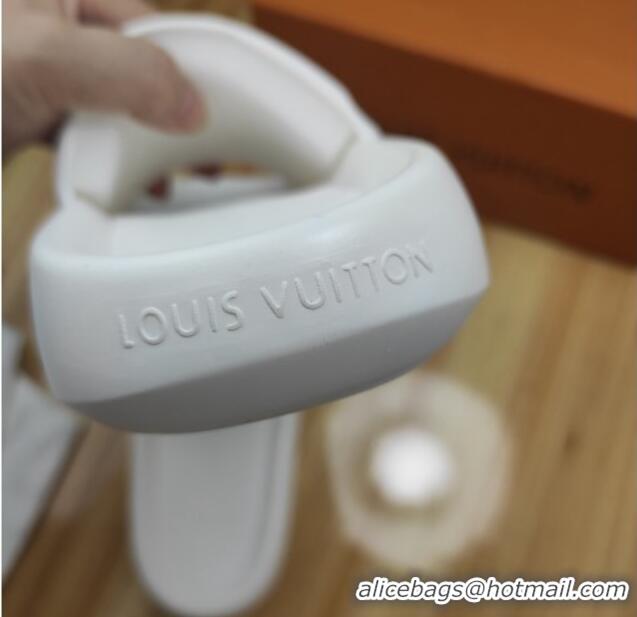 Trendy Design Louis Vuitton Sunbath Monogram Rubber Flat Slide Sandals White 042515