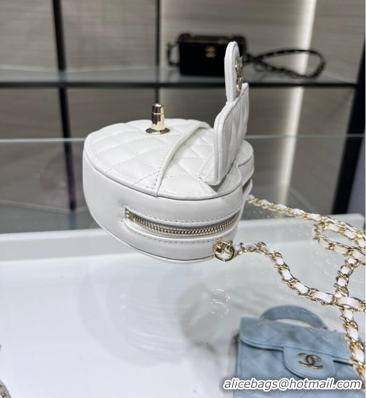 Top Quality Chanel 2022S Love Heart mini Lambskin Crossbody Chain Bag AO2784 White