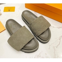 Stylish Louis Vuitton Pool Pillow Comfort Monogram Suede Slide Sandals Khaki Grey 032345