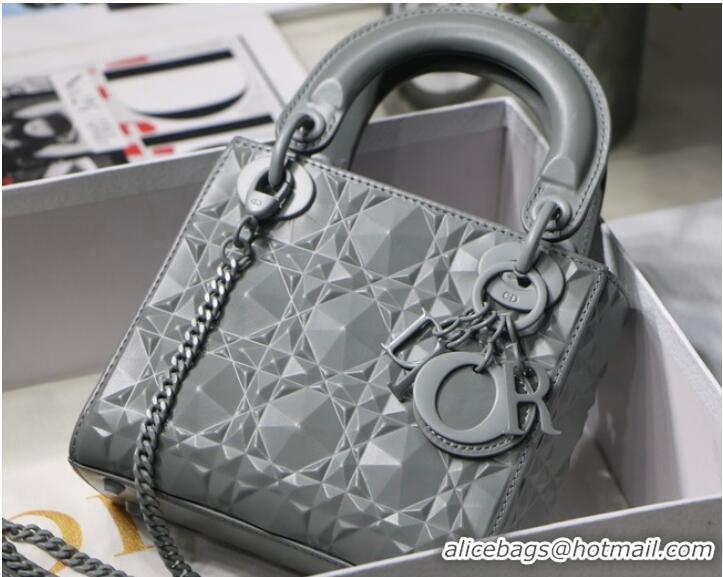 Luxurious Grade MEDIUM LADY DIOR BAG Cannage Calfskin M0566OE gray