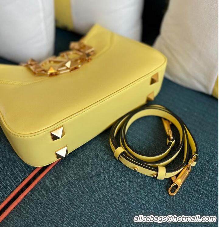 Top Quality VALENTINO GARAVANI Loco Calf leather bag V2028 Yellow