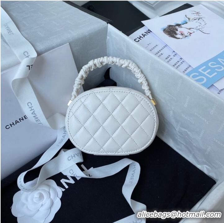 Famous Brand Chanel lambskin top handle bag AP27301 white