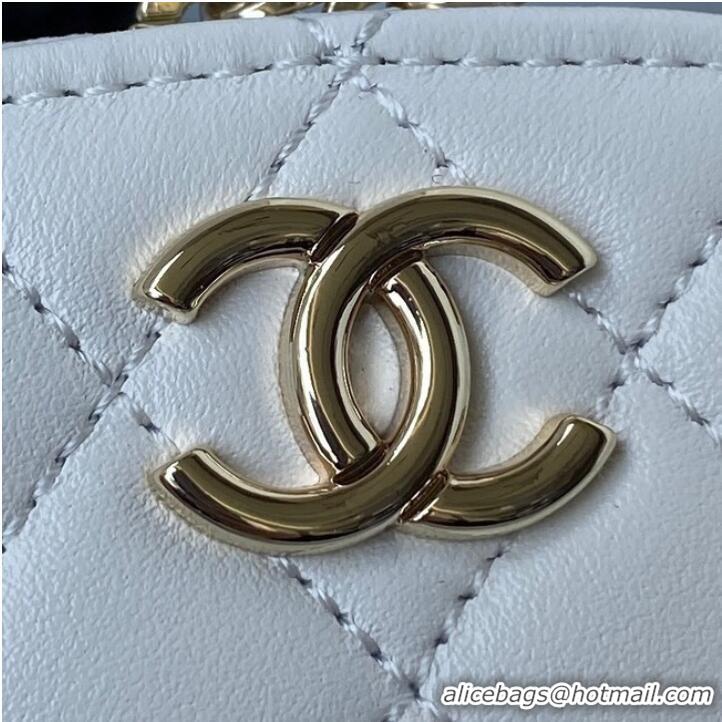 Famous Brand Chanel lambskin top handle bag AP27301 white