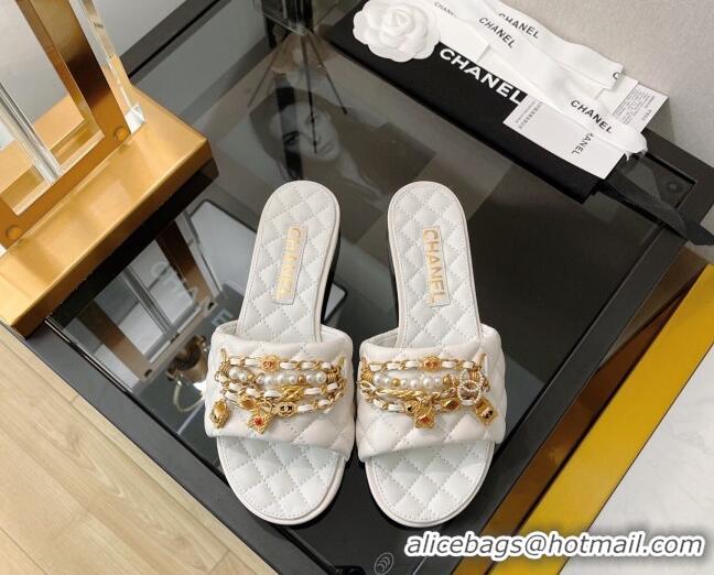 Best Price Chanel Lambskin & Jewelry Flat Slide Sandals White 0421107