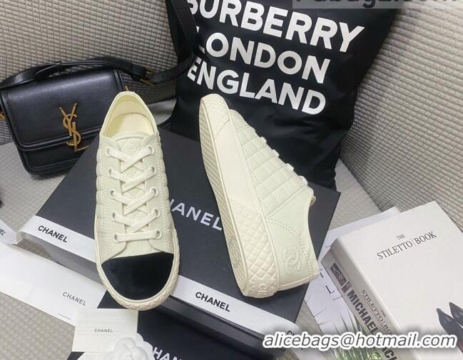 Low Cost Chanel Quilted Calfskin Low-top Sneakers G38280 White