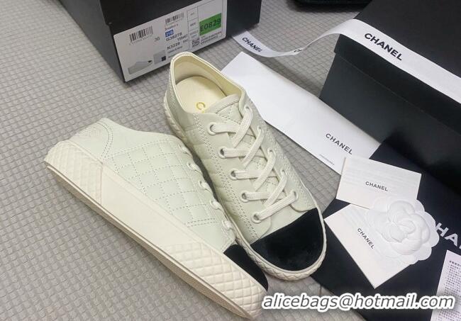 Low Cost Chanel Quilted Calfskin Low-top Sneakers G38280 White