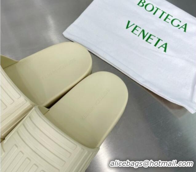 Discount Bottega Veneta Rubber Slider Flat Slide Sandals White 2051934