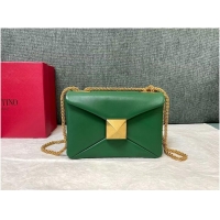 Classic Grade VALENTINO GARAVANI One Stud Sheepskin Shoulder Bag XW0B0K21 green