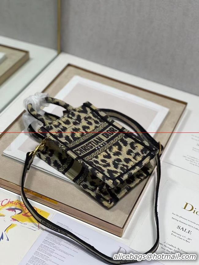 Stylish DIOR SMALL BOBBY BAG Embroidery C9002-1