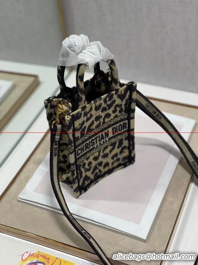 Stylish DIOR SMALL BOBBY BAG Embroidery C9002-1