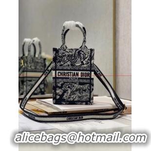 Pretty Style DIOR SMALL BOBBY BAG Embroidery C9002-3