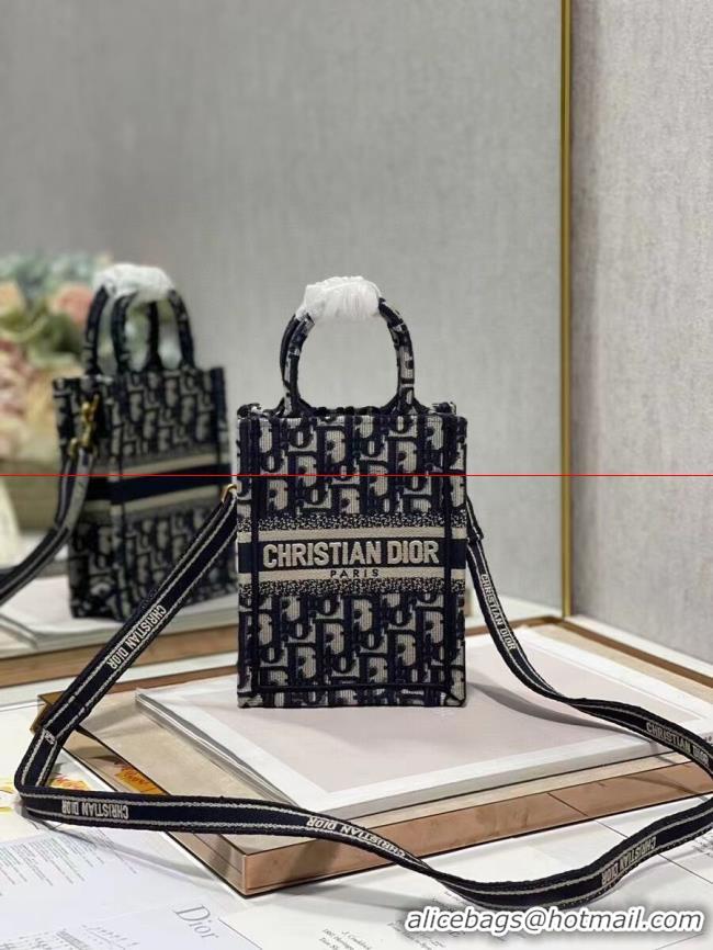 Pretty Style DIOR SMALL BOBBY BAG Embroidery C9002-3