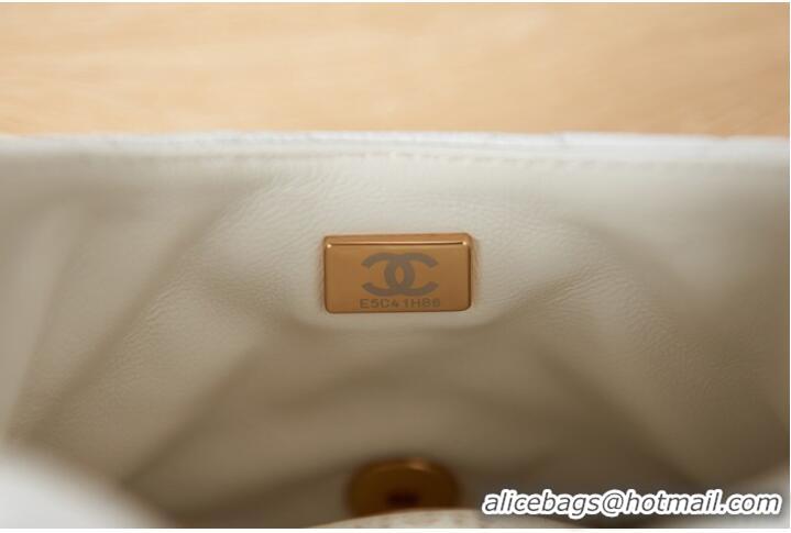 Famous Brand Chanel Grained Calfskin Shoulder Bag AS3225 White