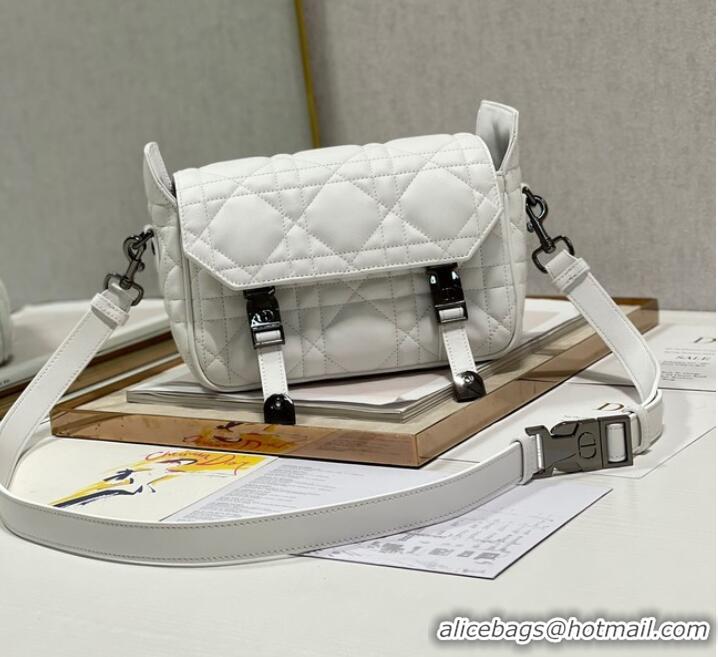 Luxurious DIOR BOBBY BAG leather 6619 white