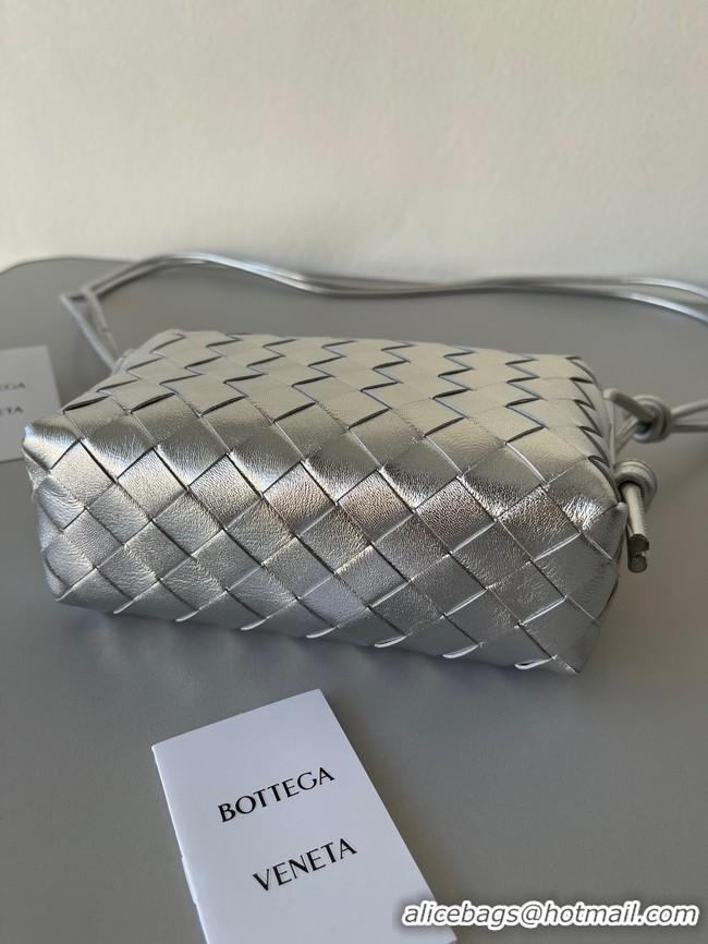 Stylish Bottega Veneta Mini intrecciato leather cross-body bag 680254 silver