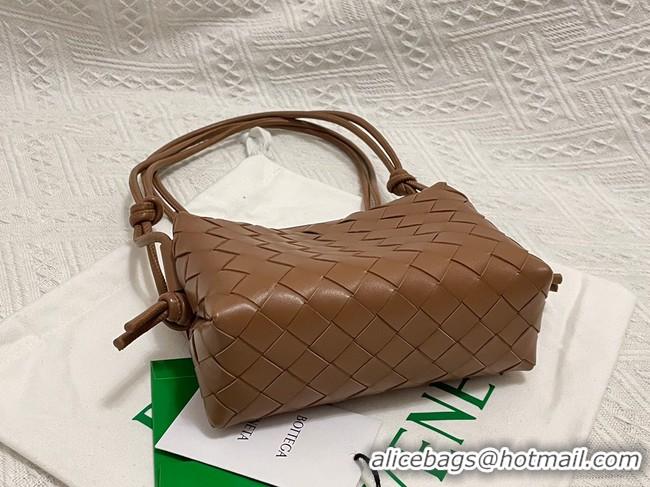 Stylish Bottega Veneta Mini intrecciato leather cross-body bag 680254 brown