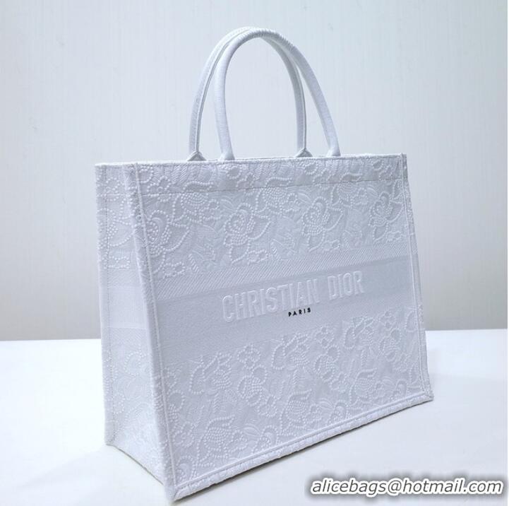 Luxury Cheap DIOR BOOK TOTE Embroidery C1286-33 white