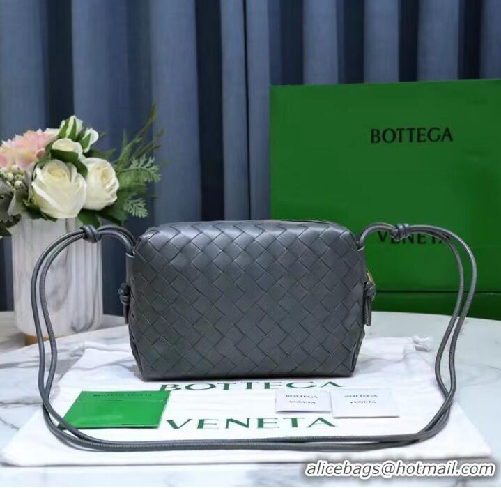 Famous Brand Bottega Veneta Small intrecciato leather cross-body bag 680255 Gray