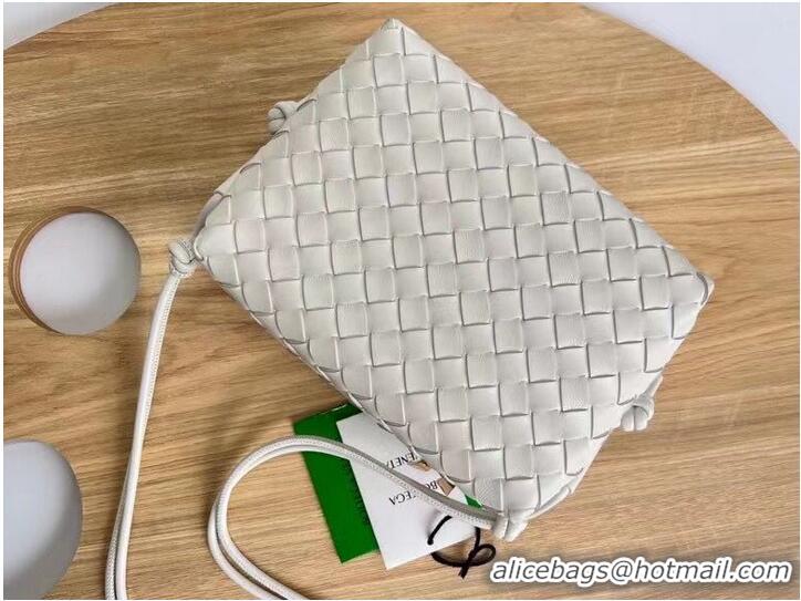 Pretty Style Bottega Veneta Medium intrecciato leather cross-body bag 680256 White