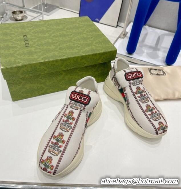 Sophisticated Gucci 100 Canvas Slip-on Sneakers White 2052613