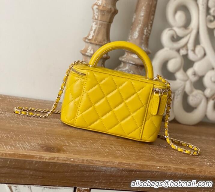 Wholesale Grade Chanel mini Shoulder Bag Lambskin & Gold-Tone Metal 81208 yellow