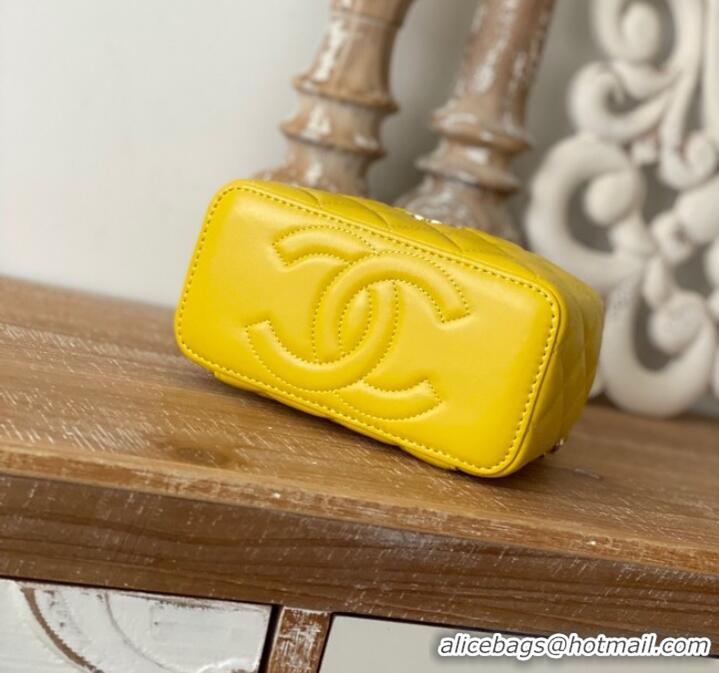 Wholesale Grade Chanel mini Shoulder Bag Lambskin & Gold-Tone Metal 81208 yellow