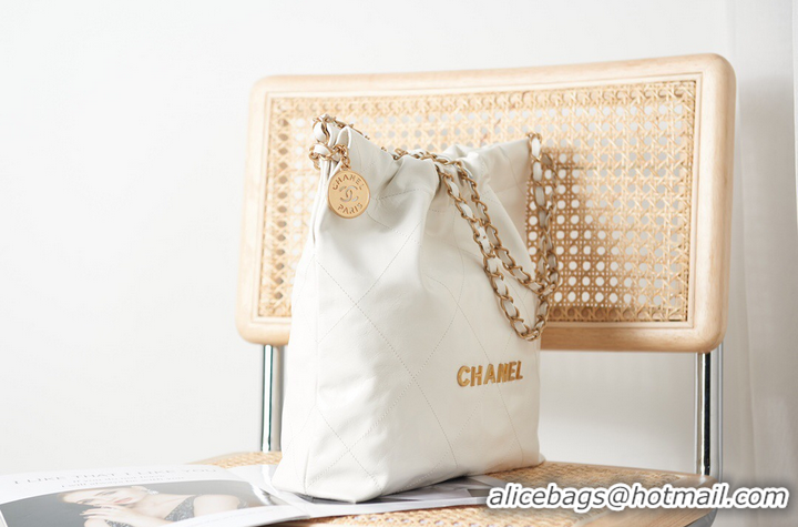 Famous Brand CHANEL 22 SMALL HANDBAG AS3260 white&gold Metal