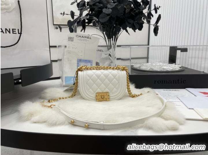 Traditional Specials CHANEL MESSENGER BAG MINI BOY AS3315 white