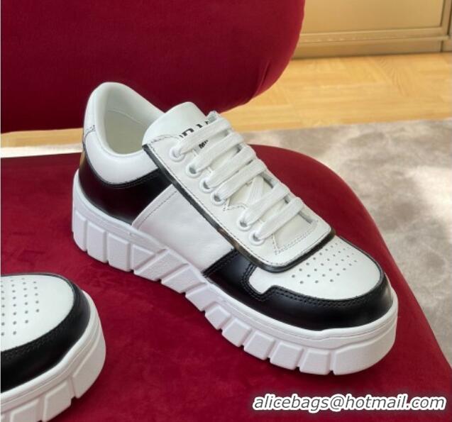 Sophisticated Prada Logo Leather Sneakers Black/White 070442