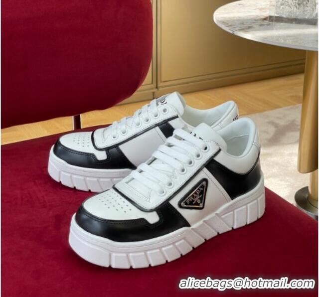 Sophisticated Prada Logo Leather Sneakers Black/White 070442