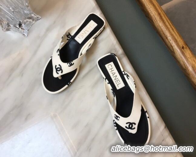 Pretty Style Chanel CC Printed Lambskin Thong Sandals G38978 White