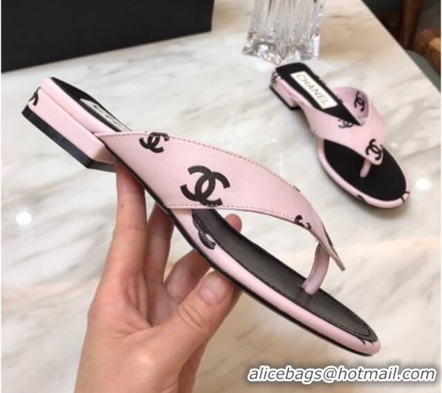 Trendy Design Chanel CC Printed Lambskin Thong Sandals G38978 Light Pink