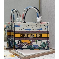 Famous Brand Dior Medium Book Tote Bag in Latte White Ciel de Reve Embroidery M941 2022