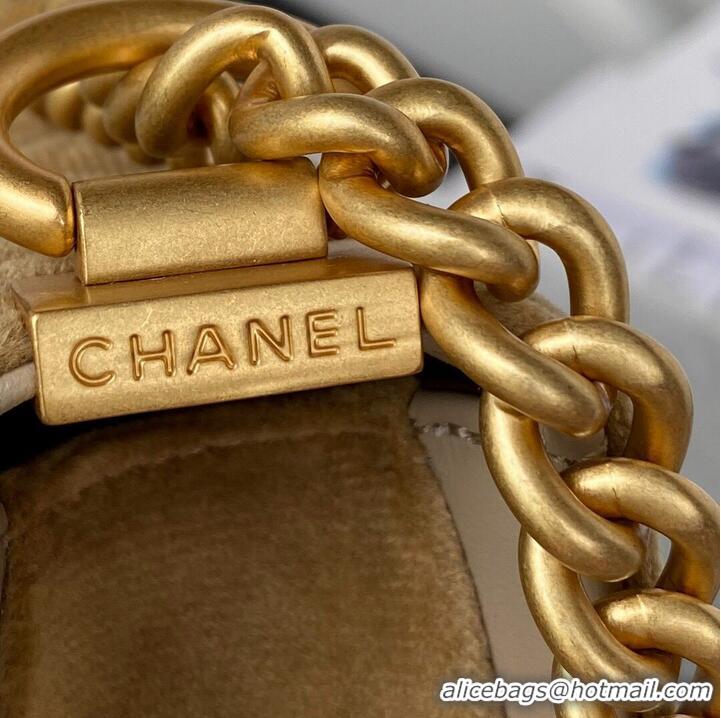 Famous Brand Chanel 22A Coco Beach Velvet Saddle Bag AS3350 Brown