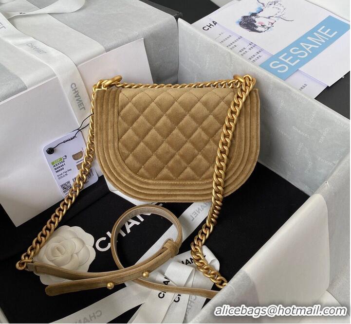 Famous Brand Chanel 22A Coco Beach Velvet Saddle Bag AS3350 Brown