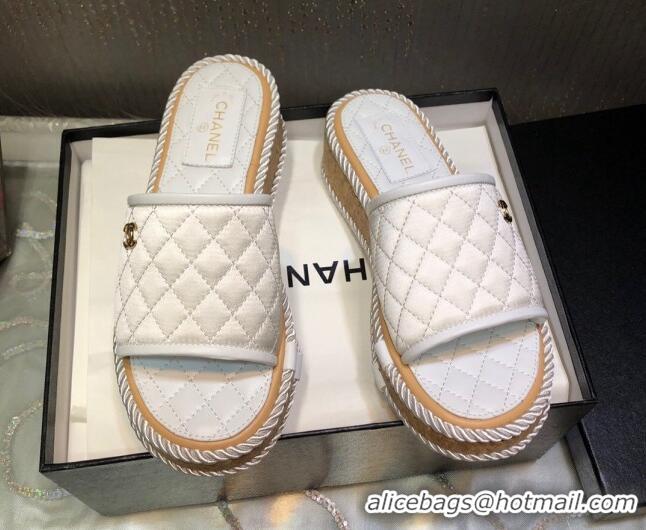 Pretty Style Chanel Quilted Silk Platform Slide Sandals White 062086