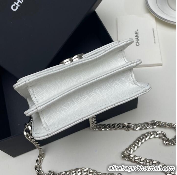 Famous Brand Chanel Grained Calfskin CLUTCH WITH CHAIN AP2758 white