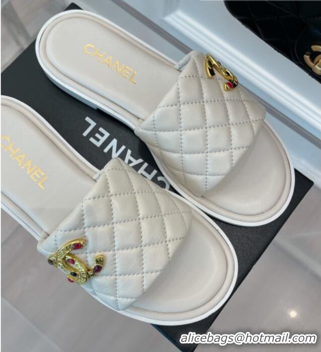 Sumptuous Chanel Stone CC Lambskin Flat Slide Sandals G38794 White