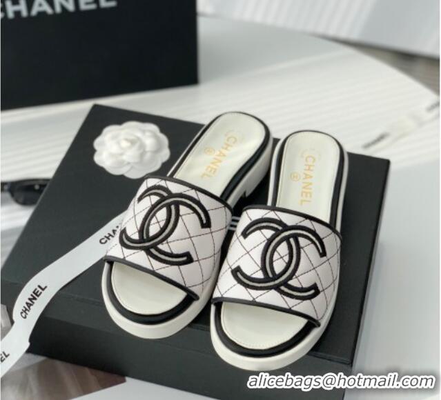 Grade Chanel Embroidered CC Leather Slide Sandals G34826 Black