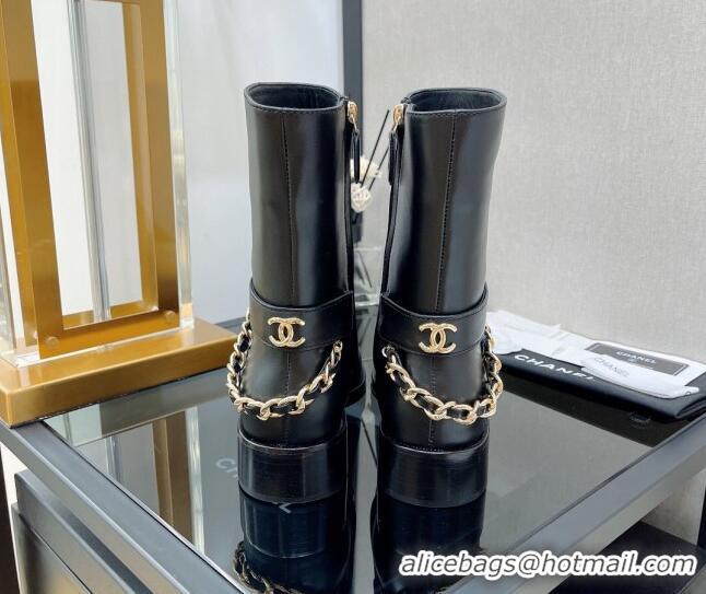 Good Looking Chanel Calfskin Ankle Boots with CC Chain Back Black 080877