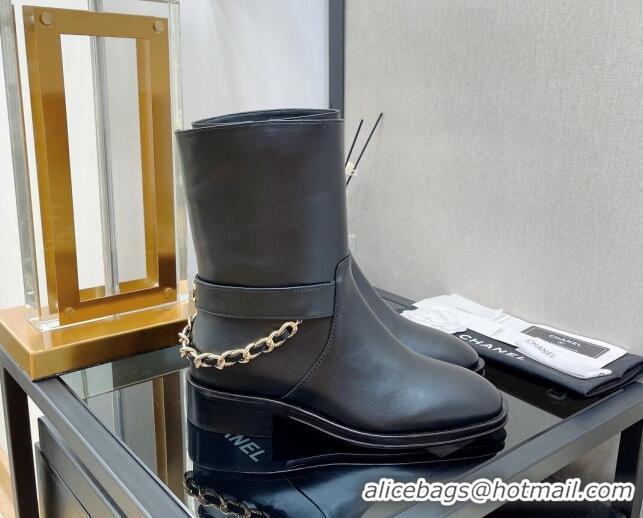 Good Looking Chanel Calfskin Ankle Boots with CC Chain Back Black 080877