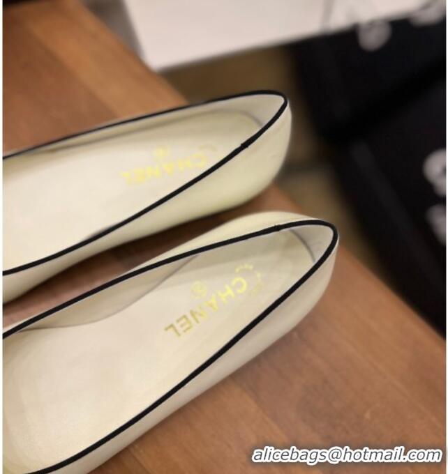 Perfect Chanel Lambskin and Patent Leather Ballerinas White 8089104