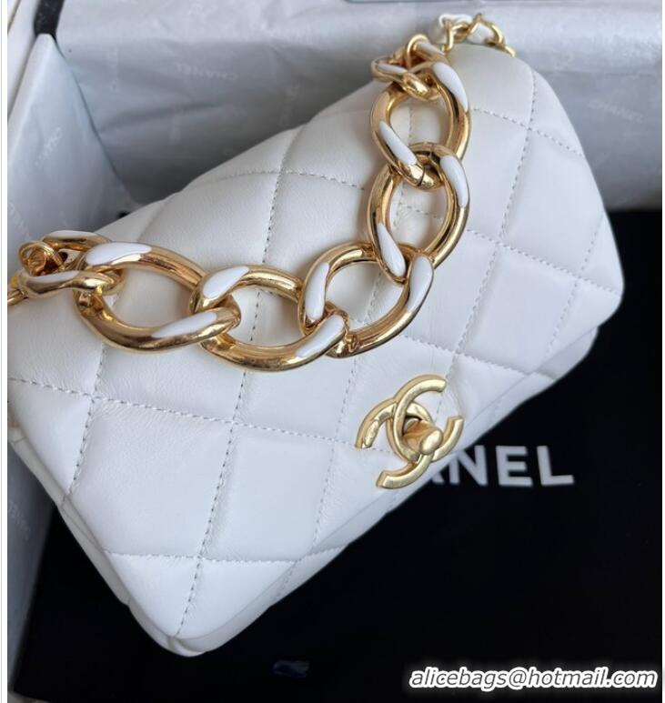 Pretty Style Chanel FLAP BAG Lambskin & Gold-Tone Metal AS3375 white