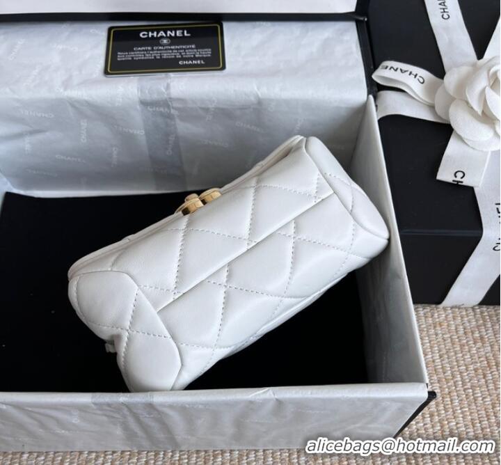 Pretty Style Chanel FLAP BAG Lambskin & Gold-Tone Metal AS3375 white