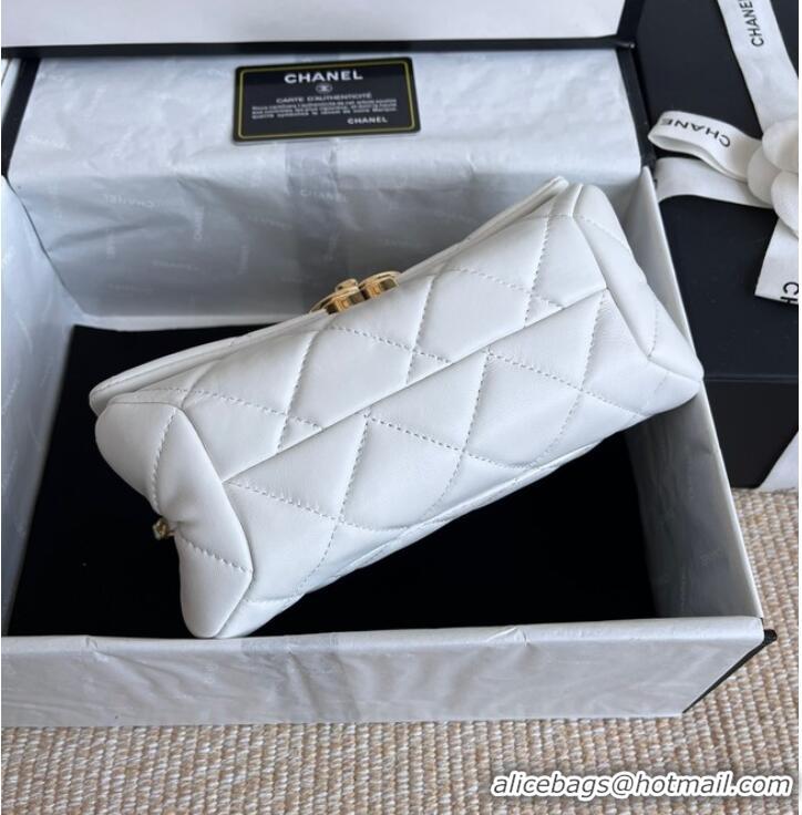 Pretty Style Chanel FLAP BAG Lambskin & Gold-Tone Metal AS3366 white