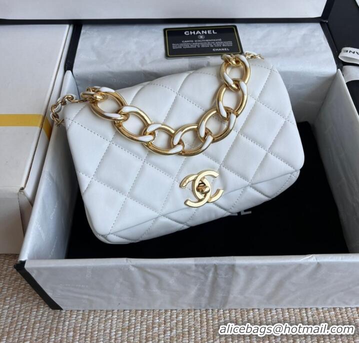 Pretty Style Chanel FLAP BAG Lambskin & Gold-Tone Metal AS3366 white