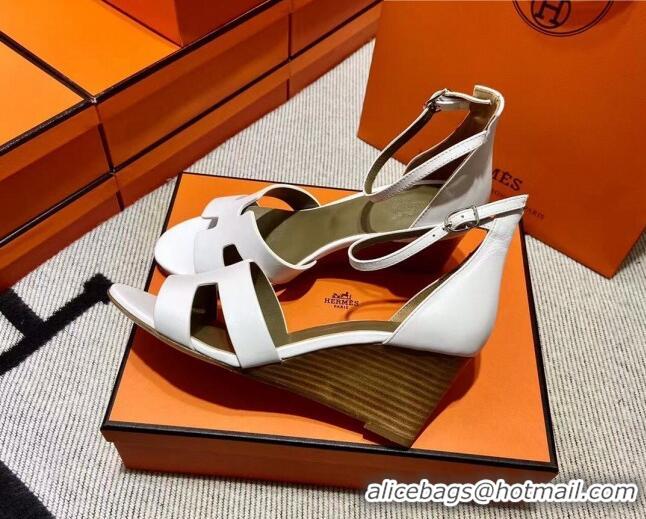 Best Product Hermes Legend Palm-Grained Calfskin Wedge Sandals 7cm White 062253