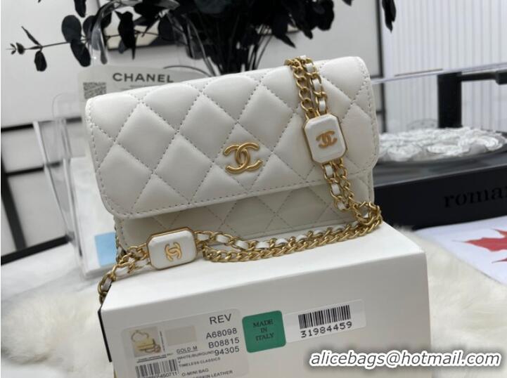 Promotional Chanel mini FLAP BAG Lambskin & Gold-Tone Metal A68098 white