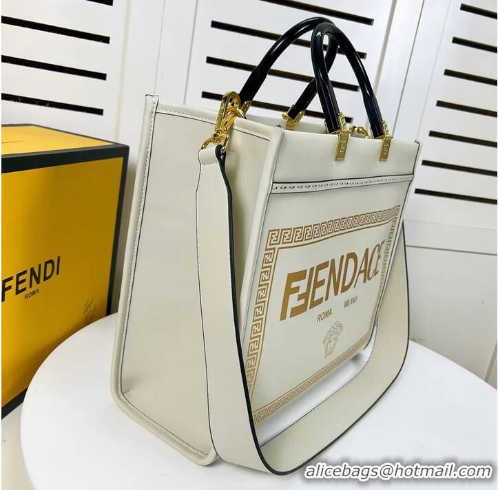 Promotional Fendi Sunshine Medium Fendace Printed leather Logo shopper 8BH386A white