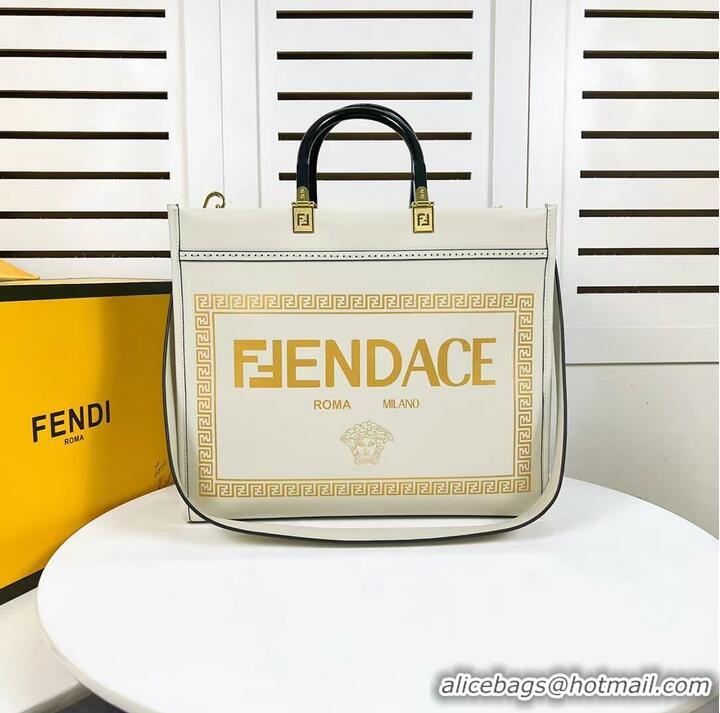 Promotional Fendi Sunshine Medium Fendace Printed leather Logo shopper 8BH386A white